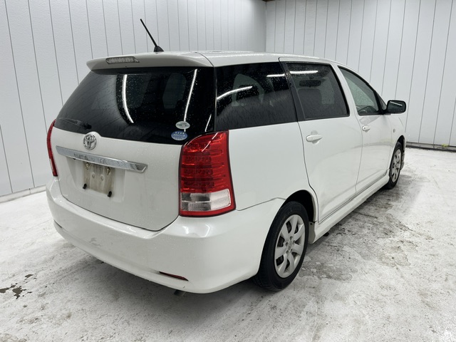 Toyota Wish fotoğraf 4