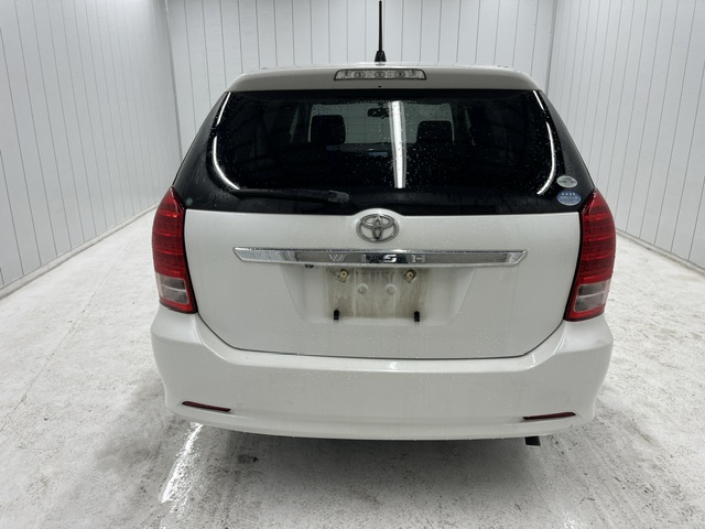 Toyota Wish fotoğraf 5