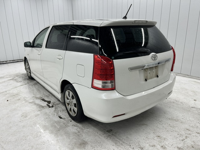 Toyota Wish fotoğraf 2