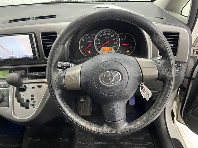 Toyota Wish fotoğraf 9