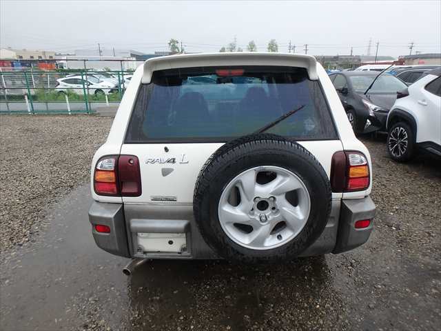 Toyota RAV4 photo 8
