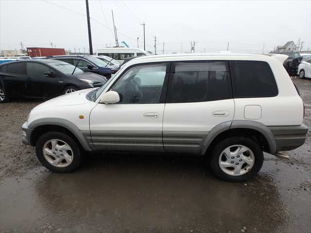 Toyota RAV4 photo 6