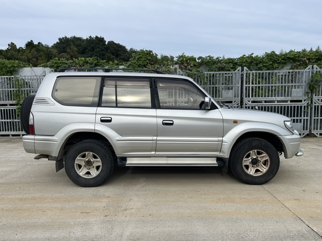 Toyota Land Cruiser Prado photo 5