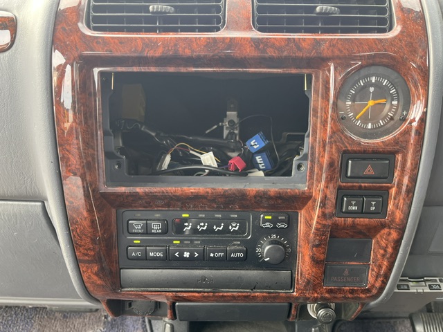 Toyota Land Cruiser Prado photo 13
