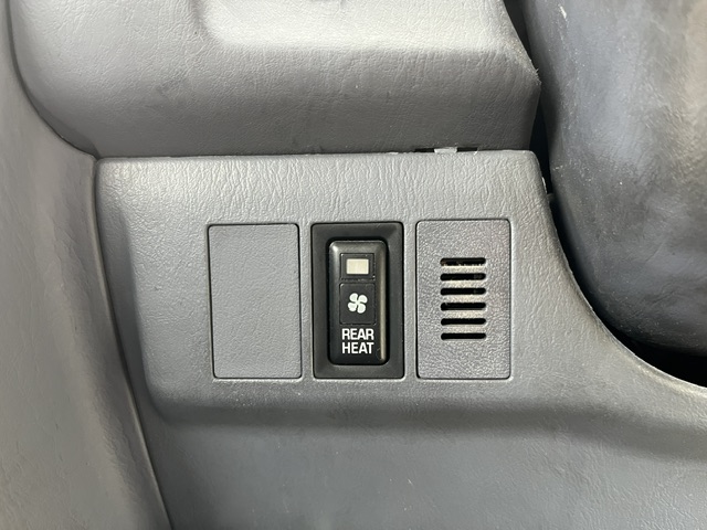 Toyota Land Cruiser Prado photo 16