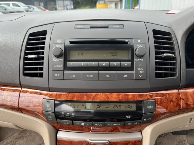 Toyota Premio fotoğraf 13
