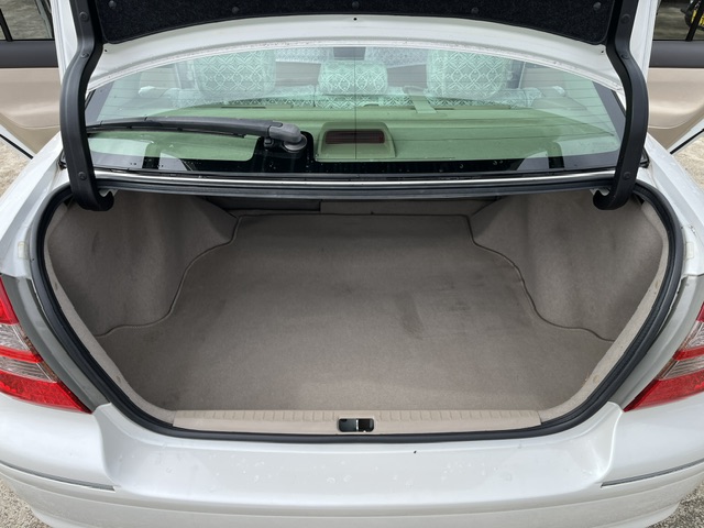 Toyota Premio fotoğraf 19