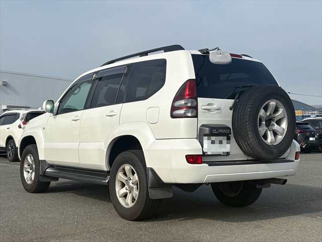 Toyota Land Cruiser Prado fotoğraf 2