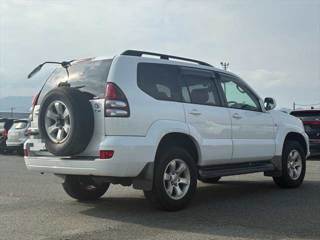 Toyota Land Cruiser Prado fotoğraf 4