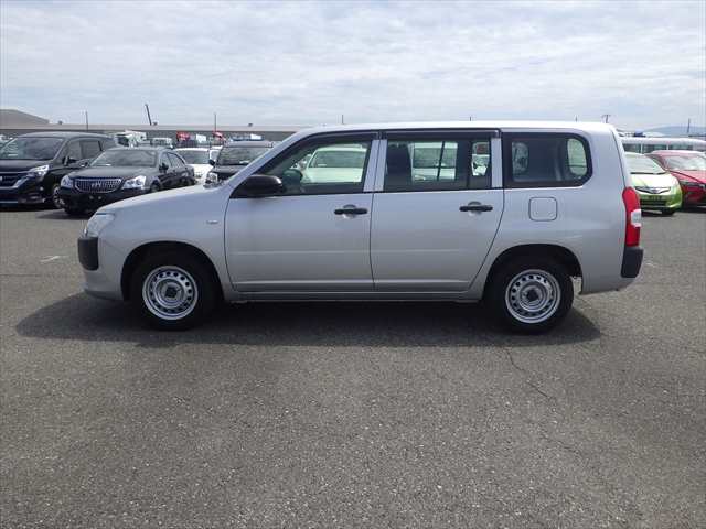 Toyota Probox Van photo 12