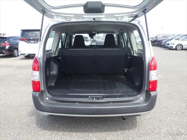 Toyota Probox Van photo 18