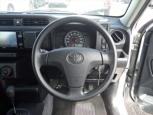 Toyota Probox Van photo 21