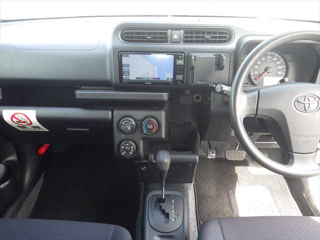 Toyota Probox Van photo 22