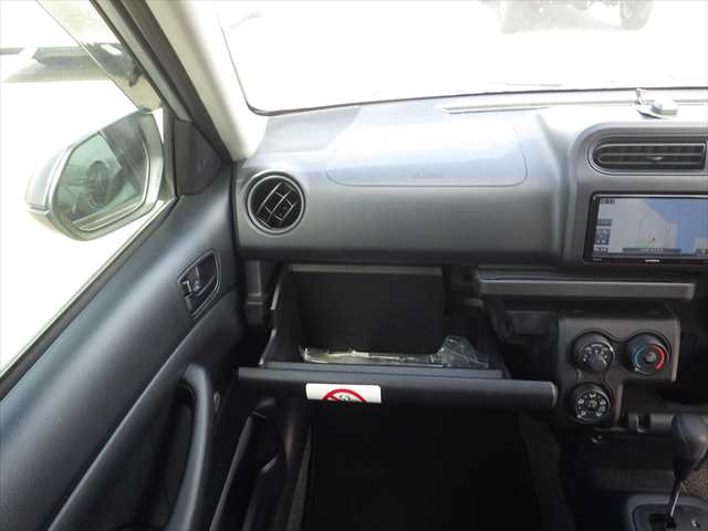 Toyota Probox Van photo 23