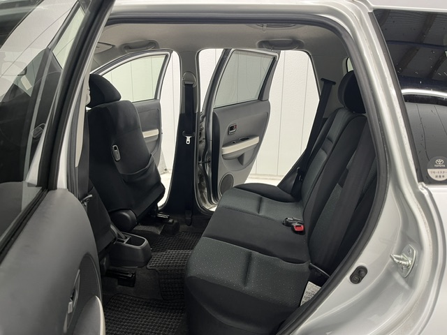 Toyota Ist fotoğraf 17