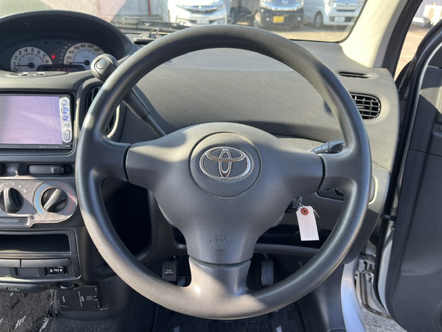 Toyota Funcargo fotoğraf 11