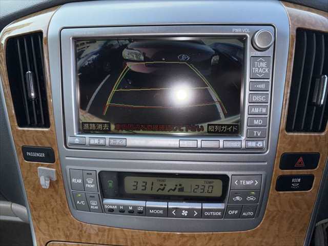 Toyota Alphard fotoğraf 10
