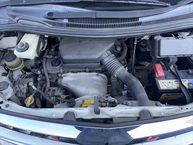 Toyota Alphard fotoğraf 5