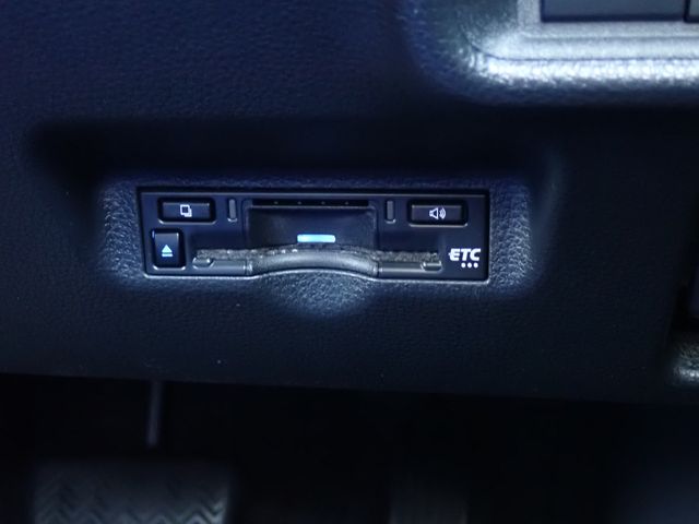 Toyota Sienta fotoğraf 6