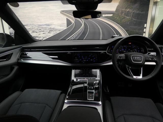 Audi Q8 fotoğraf 5