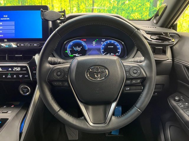 Toyota Harrier Hybrid fotoğraf 6
