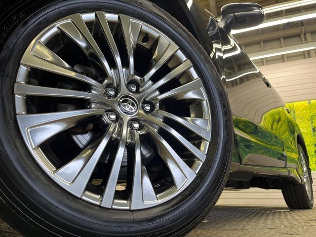 Toyota Harrier Hybrid fotoğraf 13