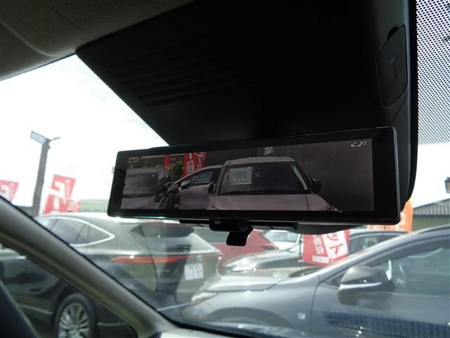 Nissan Serena fotoğraf 23