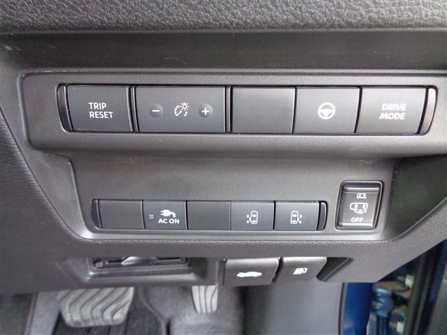 Nissan Serena fotoğraf 29