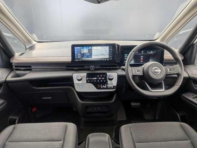 Nissan Serena fotoğraf 3