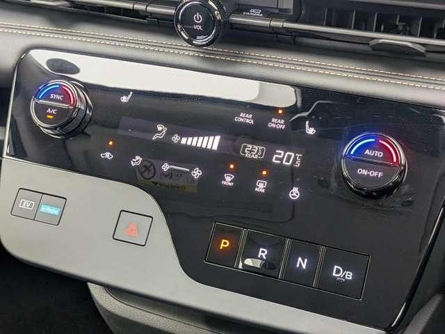 Nissan Serena fotoğraf 16