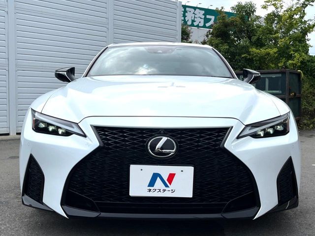 Lexus IS 300 fotoğraf 17
