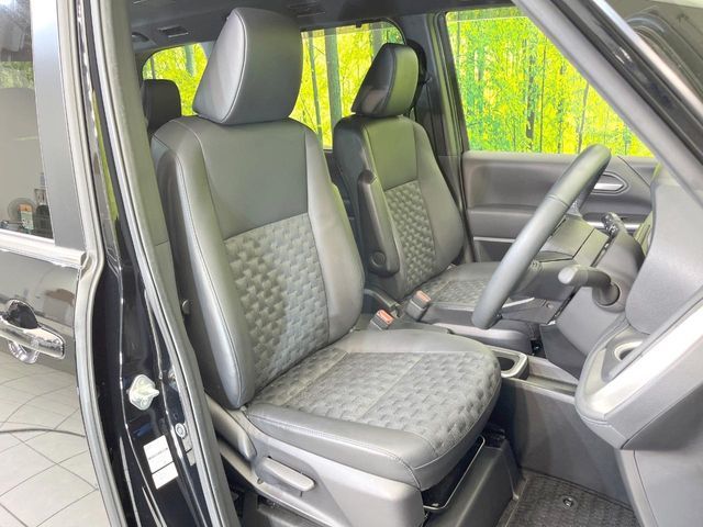 Toyota Voxy fotoğraf 8