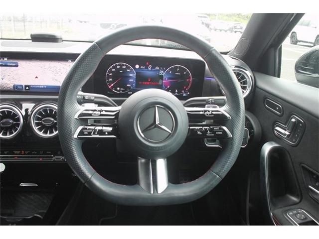 Mercedes-Benz A-Class fotoğraf 14