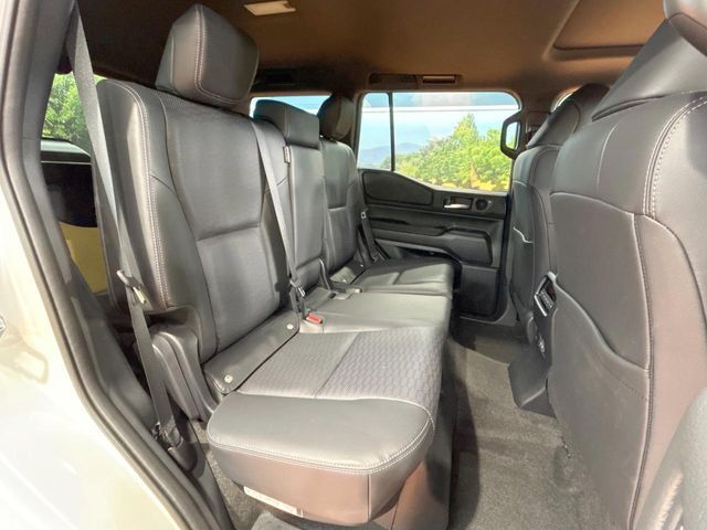 Toyota Land Cruiser 250 fotoğraf 9