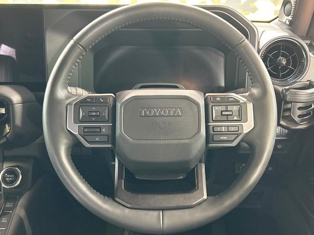 Toyota Land Cruiser 250 fotoğraf 12