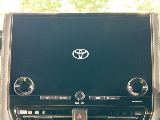 Toyota Alphard fotoğraf 5
